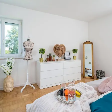 Og1 M 70m2 Grosse 2-zimmer Naehe Salzburg *